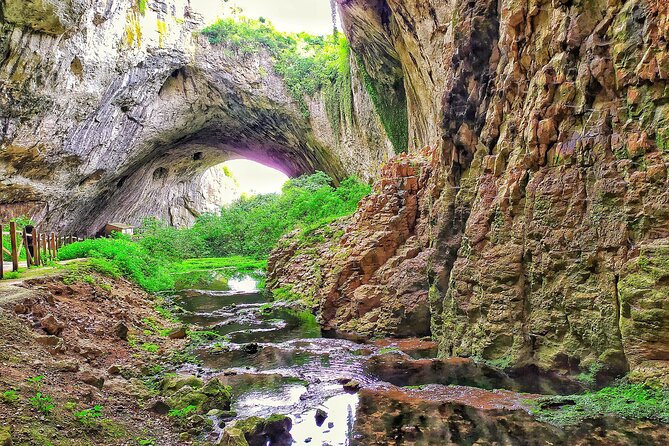 3 Caves tour - Saeva dupka , Eyes of God cave & Devetashka Cave - Saeva Dupka Cave, 400 meters of corridors and 5 galleries