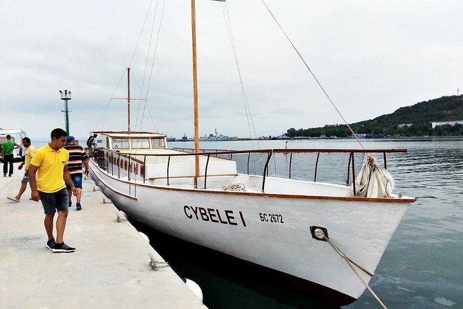 4-hour Boat Trip with Fishing, Lunch and Unlimited Drinks in Nessebar - Onboard BBQ buffet lunch and unlimited drinks: the comfort factor