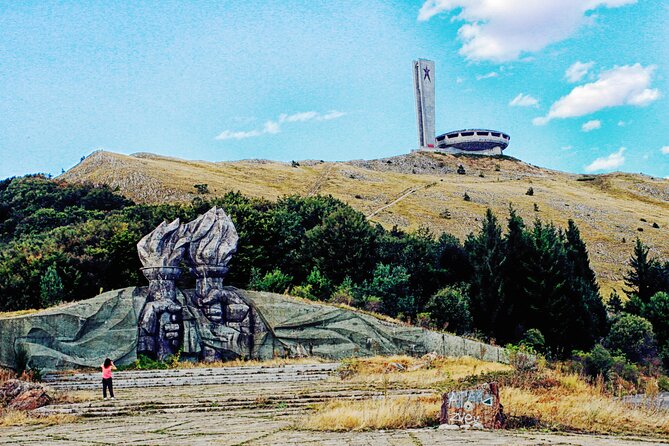 A Day trip to the Thracian Kings, The Valley of Roses & Buzludzha - Stop 1: Valley of Roses, Oil Rose Traditions, and the Rose Festival Window