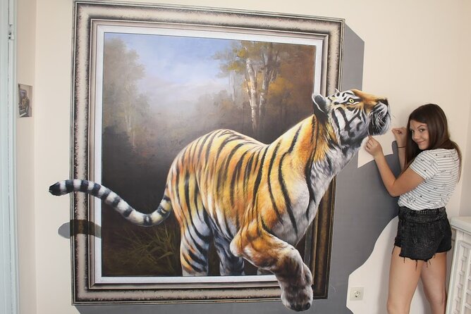 Admission Ticket to Illusions in Museum in Veliko Turnovo - Staff help and photo magic, without the awkwardness