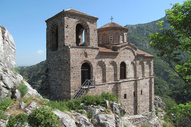 Bachkovo Monastery & Asen's Fortress - day tour from Plovdiv - Asen’s Fortress: a 13th-century stronghold with church details and real mountain views