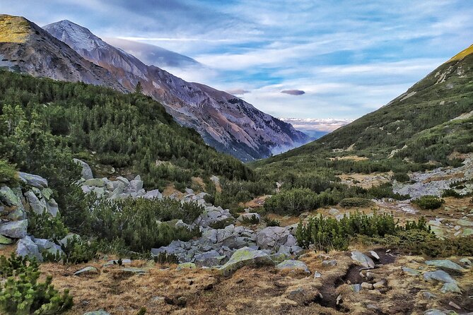 Hiking in Pirin- the UNESCO World Heritage Natural Park with a visit of Bansko - The lake views: what you’ll notice as you climb