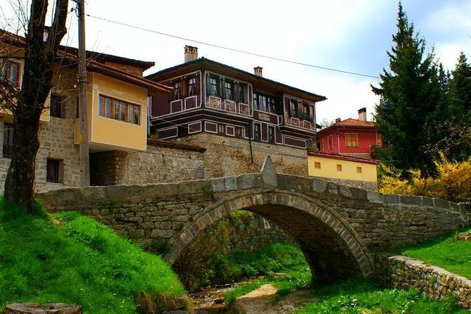 Koprivshtitsa and Starosel Tour - Stop 1 at Starosel: the Thracian underground temple in plain language