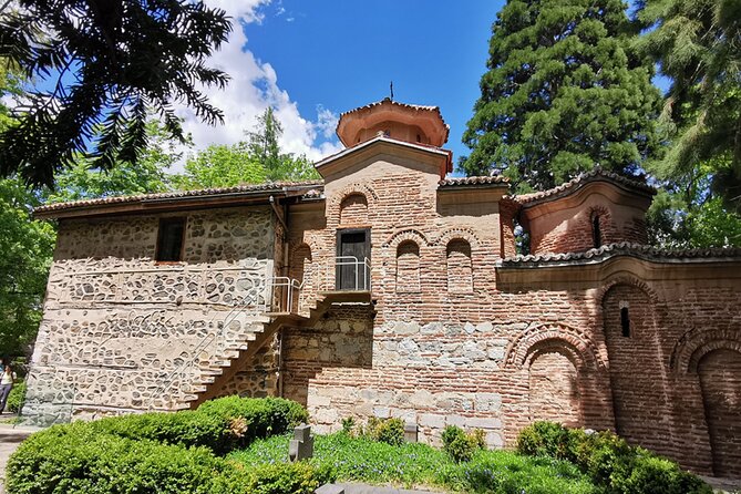 Luxury Day Trip to Boyana Church and Rila Monastery - Rila Mountains scenic time, plus the meal break at Han Dyavolski Vodi