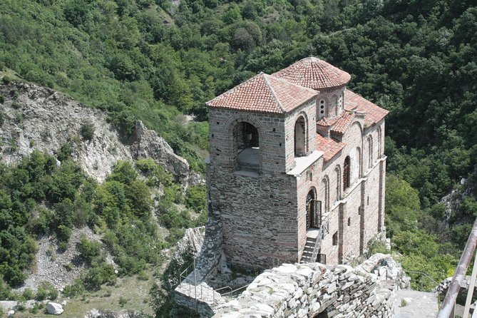 Private 1-day Trip To Wonderful Bridges-Bachkovo-Asen's Fortress from Plovdiv - Bachkovo Monastery: The Cultural Anchor of the Day