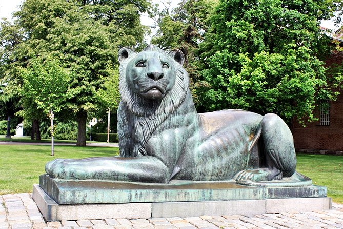 Private & Ultimate Sofia 2,5-hour Walking Tour - NDk, the National Palace of Culture: gardens and fountains as a reset
