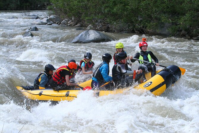 Rafting on Struma River - The River Run Itself: 10-12 km, Rapids Expectations, and Wildlife Sightings