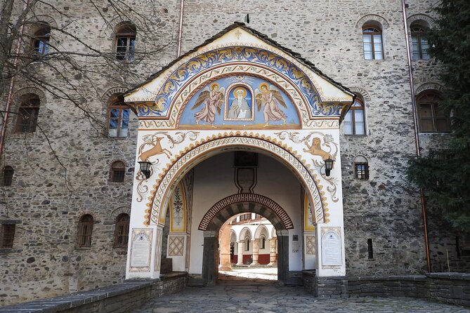 Rila Monastery and Melnik, Day Tour from Sofia with Pickup - Pyramids of Melnik and the viewpoint moment