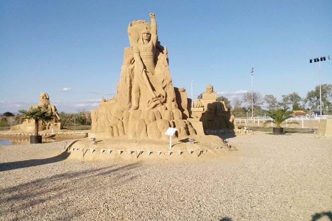 Self-Guided Sand Festival in Burgas - Timing tip: go in daylight for better photos and easier viewing