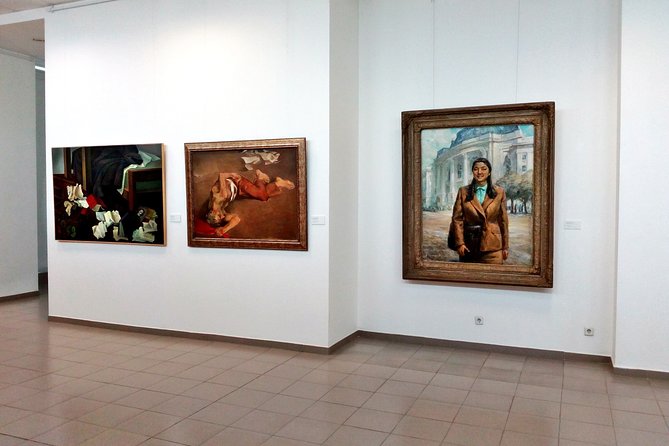 Self-guided Tour in the Museum of Socialist Art - Over 70 sculptures: what you should look for
