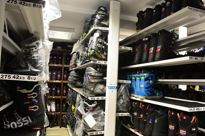 Ski and Snowboard equipment rental in Borovets - What This Covers on the Slopes, and What You Must Add